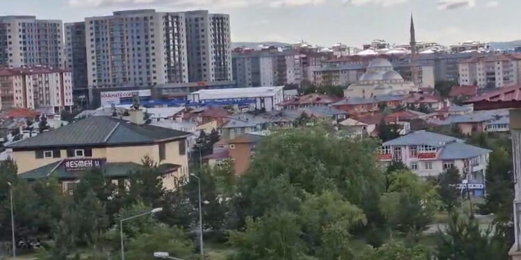 Erzurum'da 4.1 büyüklüğünde deprem meydana geldi