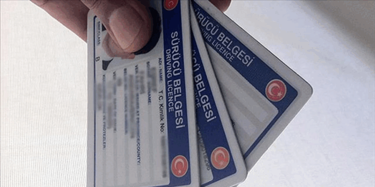 Eski tip ehliyetler için yenileme süresi son kez uzatıldı