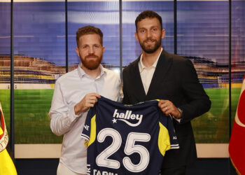 Fenerbahçe, Tarık Çetin'i bir yıllığına kadrosuna kattı