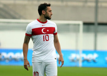 Hakan Çalhanoğlu ile ilgili transfer iddiaları