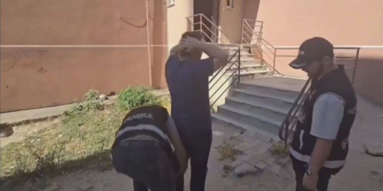 FETÖ hükümlüsü eski emniyet amiri yakalandı