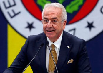Fenerbahçe’de Başkan Vekili Erol Bilecik istifa etti