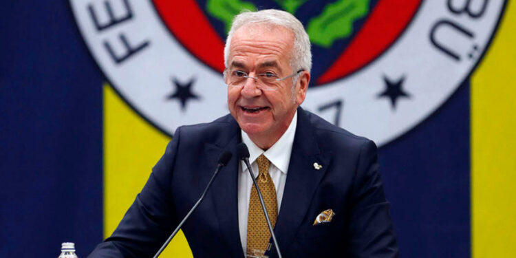 Fenerbahçe’de Başkan Vekili Erol Bilecik istifa etti