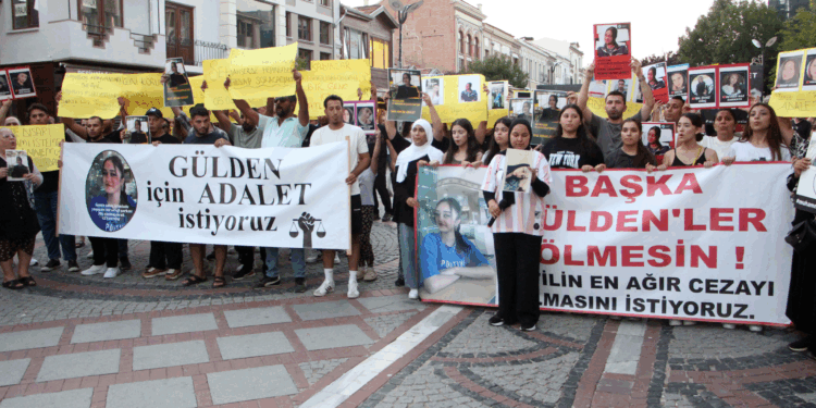 Gülden Coni'nin ailesi katledilen tüm çocuklar için yürüdü