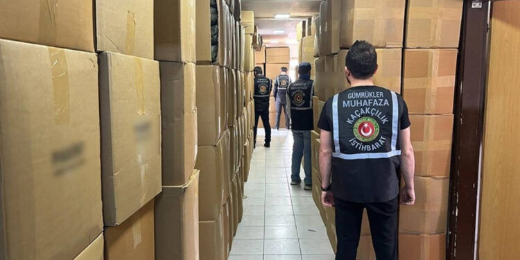 Gümrüklerde 35,5 milyar liralık kaçak eşya ve uyuşturucu ele geçirildi