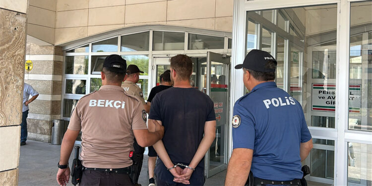 Hazır beton şantiyesinde kayan toprağın altında kalan 2 kişinin ölümüne ilişkin 2 tutuklama