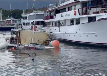 Hırvatistan'da feribotun çarptığı tekne battı