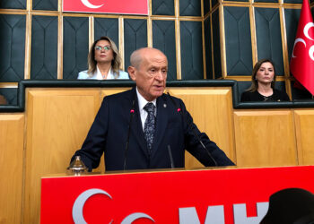 Hayırdır Özgür Bey darbe mi düşünüyorsun?