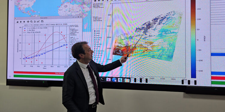 Heyelanı önceden uyaracak ve depremleri inceleyebilen yazılım geliştirildi