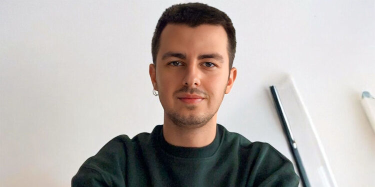 Ergenlik döneminde yaşanan sinirlilik neden olur?