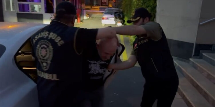 Ayşe Tokyaz cinayetinde Cemil Koç'a valizi taşımada yardım eden şüpheli yakalandı