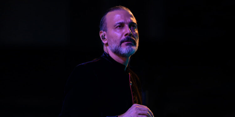 İranlı şarkıcı Alireza Ghorbani İstanbul'a geliyor