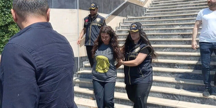 İstanbul'da firari hükümlülere yönelik düzenlenen operasyonda 3 kişi yakalandı