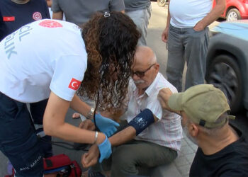 Maltepe'de 5 katlı binada yangın