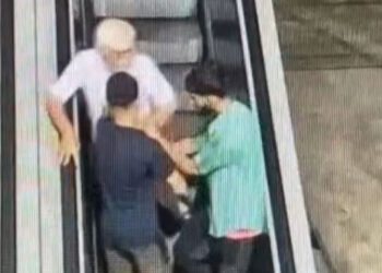 Taksim'de 67 yaşındaki adamın boğazını sıkıp gasbettiler