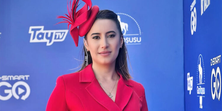 Yarış spikeri Esen Gök evinde ölü bulundu