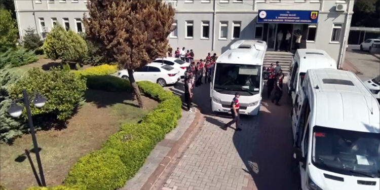 İstanbul'da yasa dışı bahse yönelik operasyonlarda 13 kişi tutuklandı