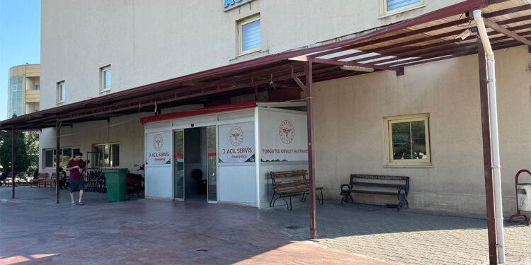 İzmir'de 68 işçi gıda zehirlenmesi şüphesiyle hastaneye başvurdu