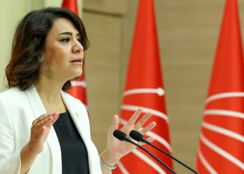 İktidar, işçiyi düşük ücret sarmalına hapsetmek istiyor