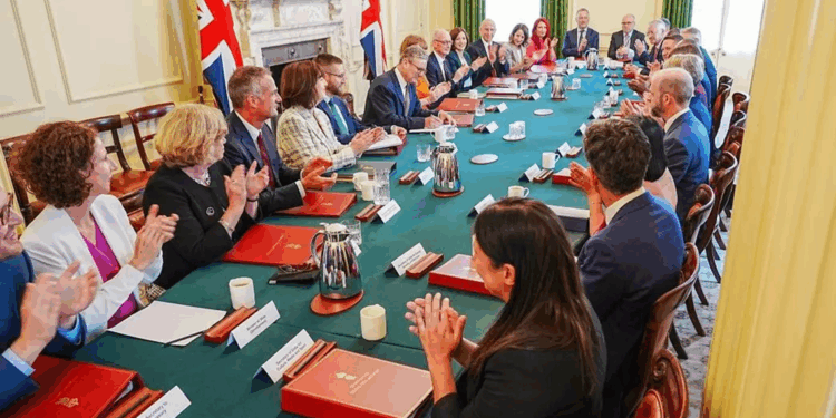 İngiltere'de kabine, Gazze için acil toplanacak