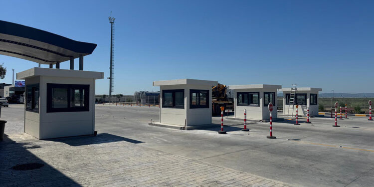 İpsala Sınır Kapısı'nda yeni pasaport kontrol peronları oluşturuldu