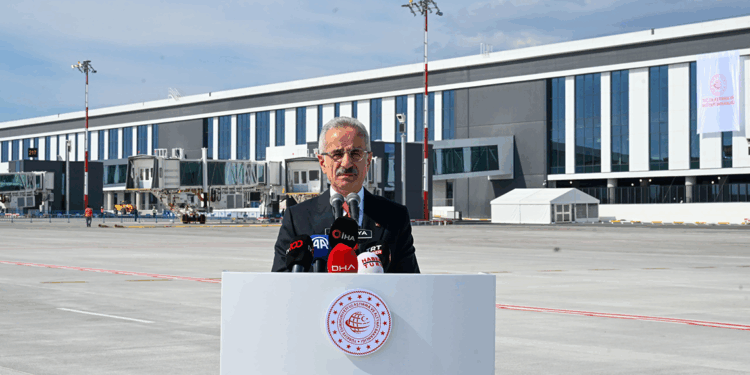 İstanbul ve Antalya havalimanları yolcu rekoru kırdı