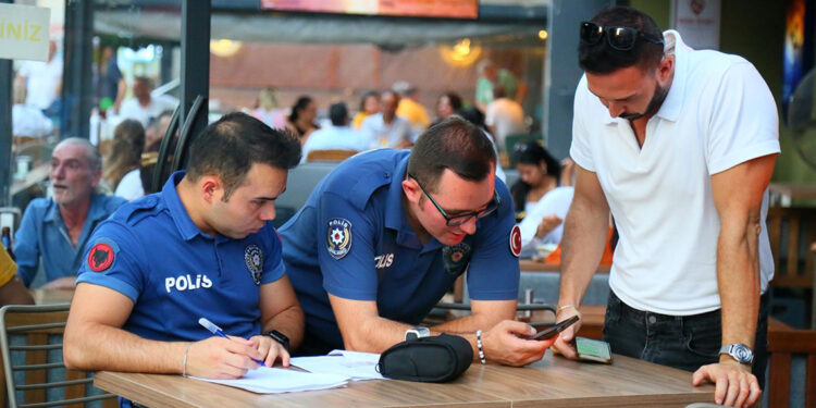 İzmir'de sigara denetimi