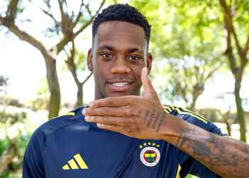 Futbolun hep çekişmeli olduğu liglerde mücadele ettim
