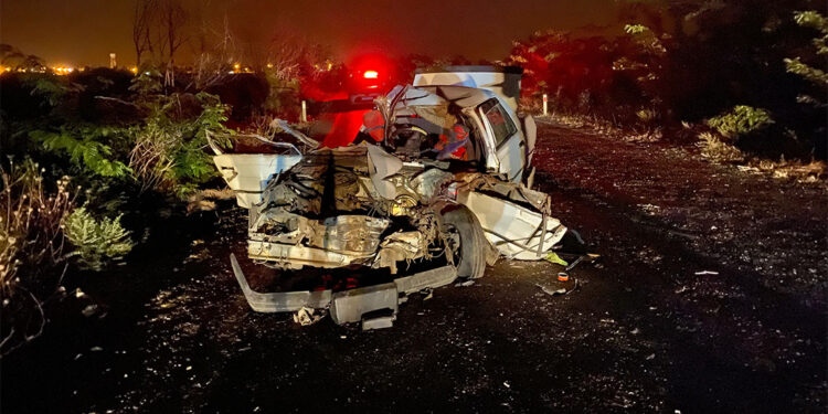 Kamyonetle çarpışan otomobildeki aynı aileden 3 kişi ağır yaralandı