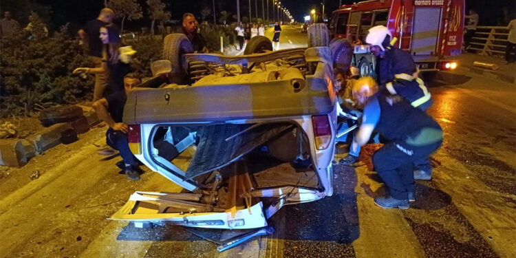 Karabük'te 2 otomobil çarpıştı; 7 yaralı