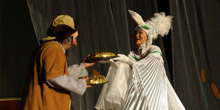 Kazak ekip ‘Hit Aldar’ İle Konya’da ayakta alkışlandı