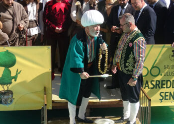 Konya'daki şenlikte Nasreddin Hoca temsili olarak uyandırıldı