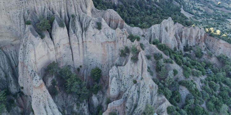 Küpyar'ın kaya oluşumları keşfedilmeyi bekliyor