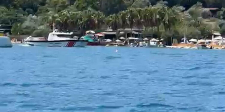 Kürek sörfü yaparken suya düşen Turgay Tarakçı aranıyor