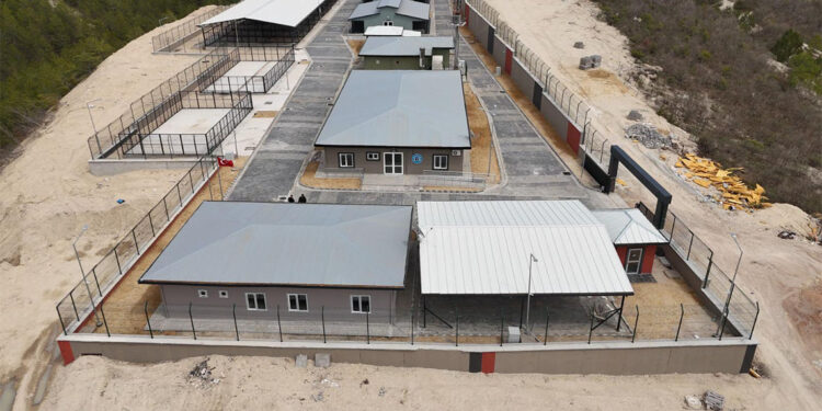 Kütahya'ya 20 bin kapasiteli hayvan barınağı