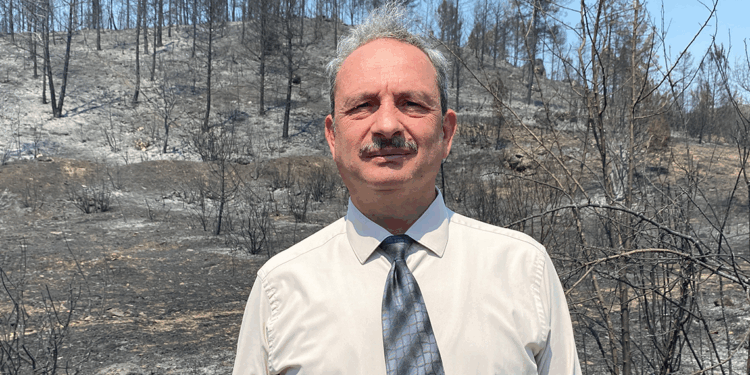 Karabük’te, bölgedeki ‘baca etkisi’ orman yangınının şiddetini artırdı