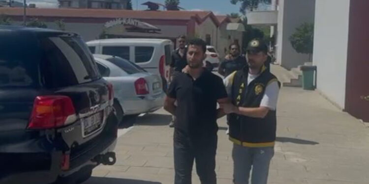 Kask takıp 2 genci döven şüpheli tutuklandı