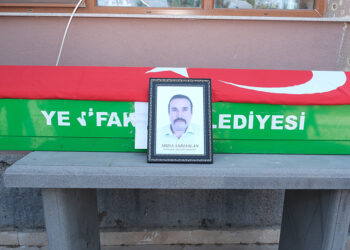 Kazada hayatını kaybeden Yenifakılı Belediye Başkanı, toprağa verildi