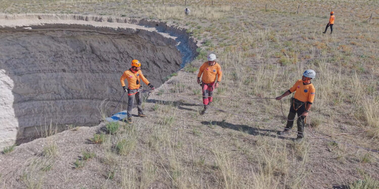 Konya'da kuraklık ve obruk oluşumuna tatbikatla dikkat çektiler