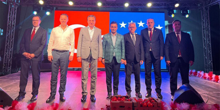 16'ncı Uluslararası Domates Festivali coşkuyla kutlandı