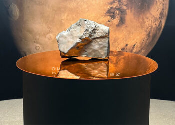 Mars'tan dünyaya düşen en büyük gök taşı satıldı