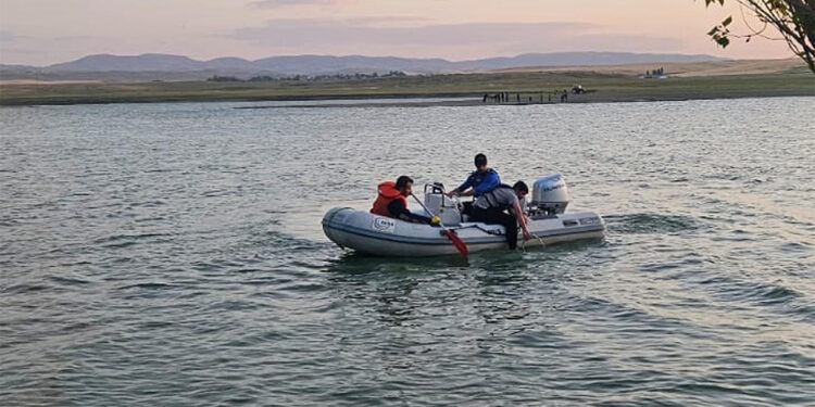 Serinlemek için girdiği Alparsan-1 Baraj Gölü'nde boğuldu
