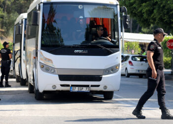 Manavgat Belediyesi'ne rüşvet operasyonunda şüpheliler adliyede