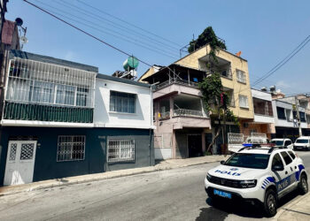 Mersin'de anne ile kızı başlarından vurularak öldürüldü