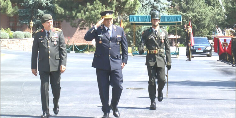 Metin Gürak, Kuzey Makedonya Genelkurmay Başkanı ile görüştü
