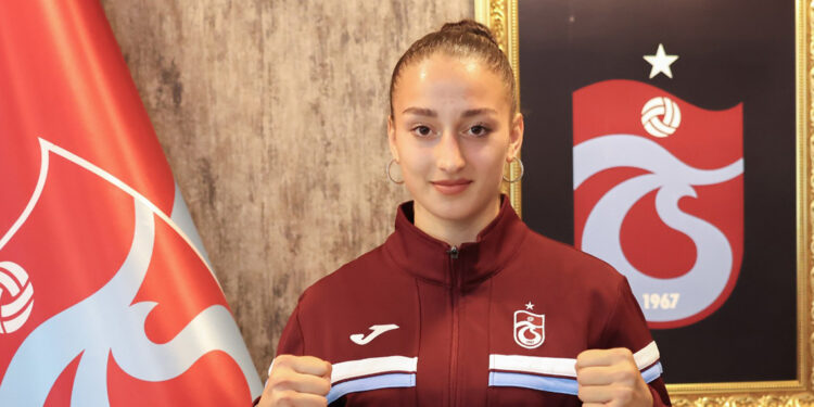 Milli boksör Dilara Sak, Trabzonspor’da