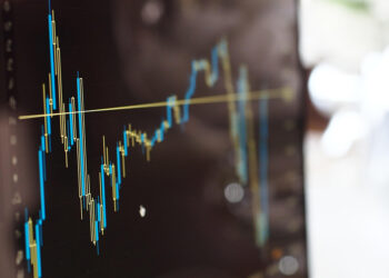 Moody's Türkiye'nin kredi notunu yükseltti
