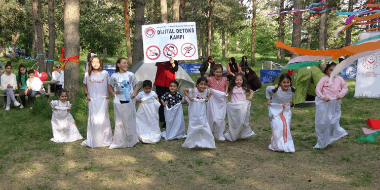 Mutlu zihinler inşa etme noktasında dijital detoks önemli