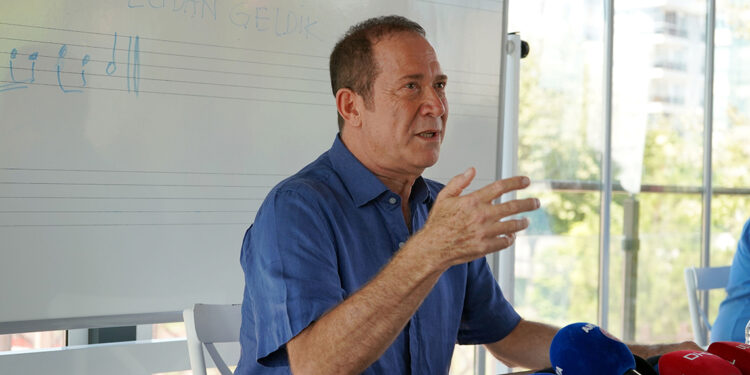 Müzik yozlaşırsa toplum da çürür