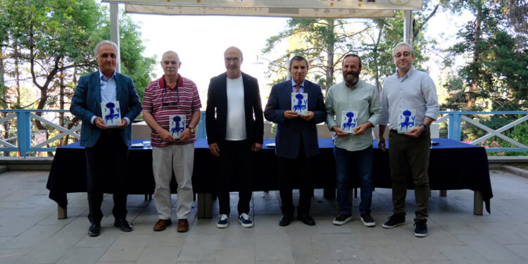 Nasreddin Hoca Şenliği'nde, söyleşi ve imza günü düzenlendi